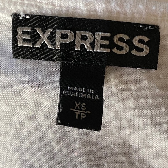 Express Basic White Tee - Picture 3 of 4